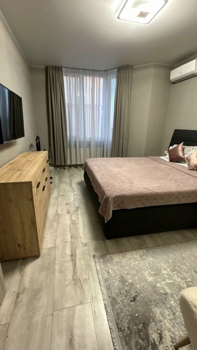 Продаж‼️1к квартири ЖК Софія Клубний Мінімальне оформлення
Площа — 38
