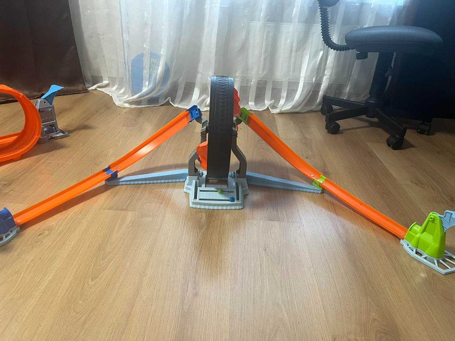 Трек Hot Wheels Action Вертиколо Круговое противостояние Хот вилс