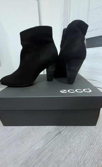 Botki na obcasie ecco czarne na słubku 39