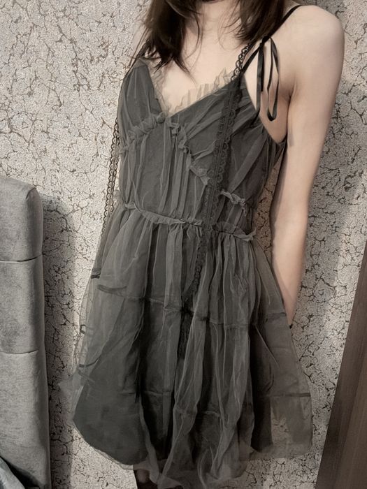 багатошарова сукня з невагомого фатину