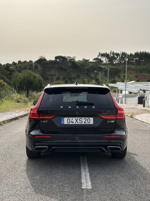 Volvo V60 D4 R-Design Auto 190cv | Nacional | Histórico de manutenção | Full Extras