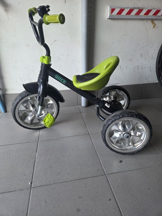 YORK Caretero Toyz rowerek trójkołowy od 3 do 5 la