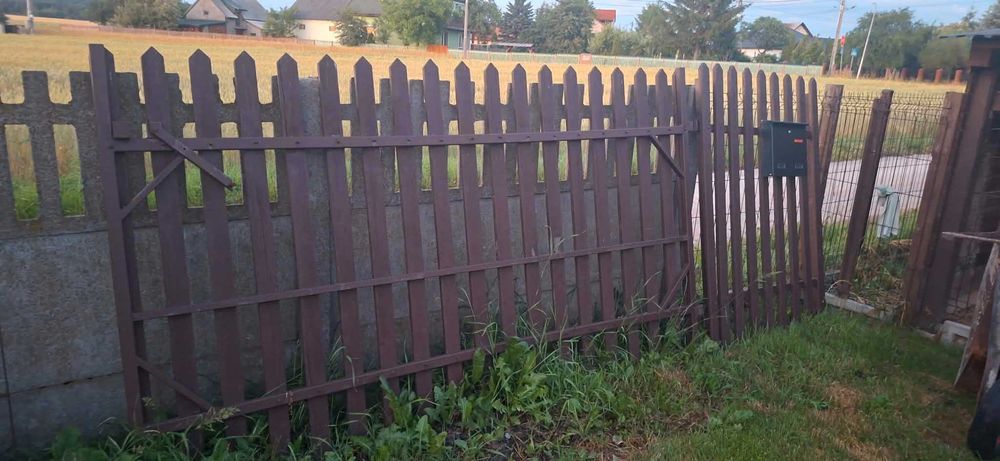Brama dwuskrzydłowa wjazdowa (furtka i skrzynka pocztowa gratis)