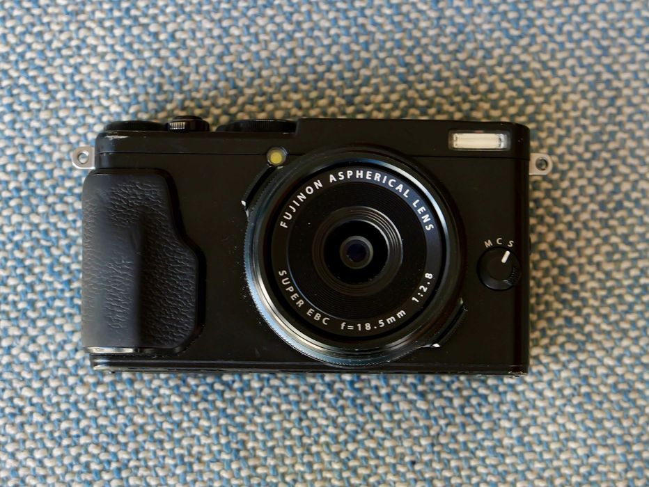 Fujifilm X70, preto / black