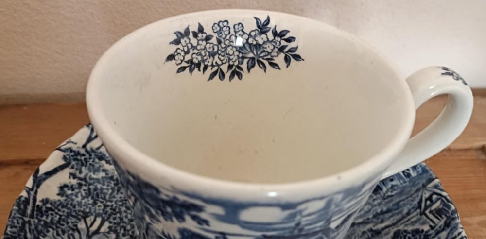 Chávena com pires inglesa tons azul