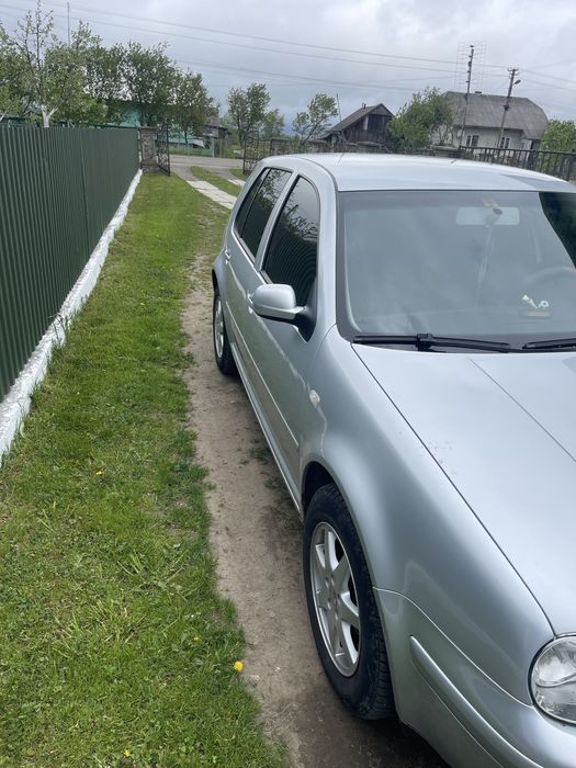 Продаю Volkswagen Golf 4.