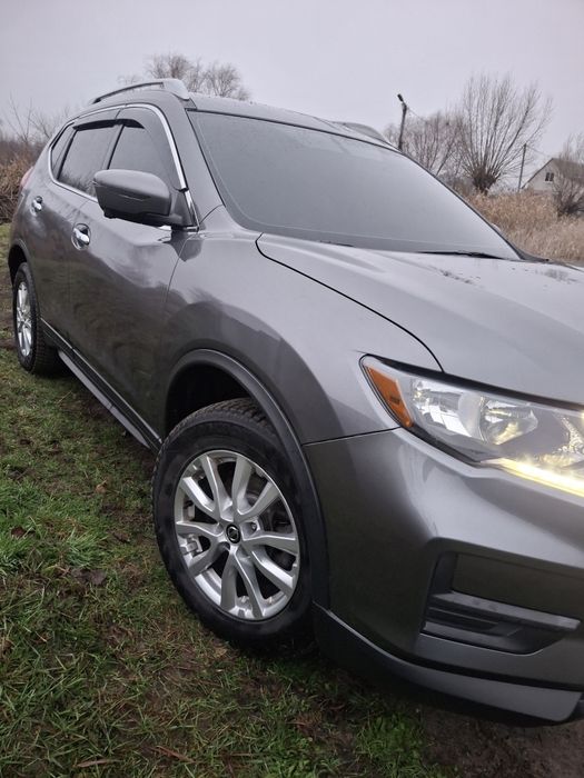 Продам Nissan  ROGUE