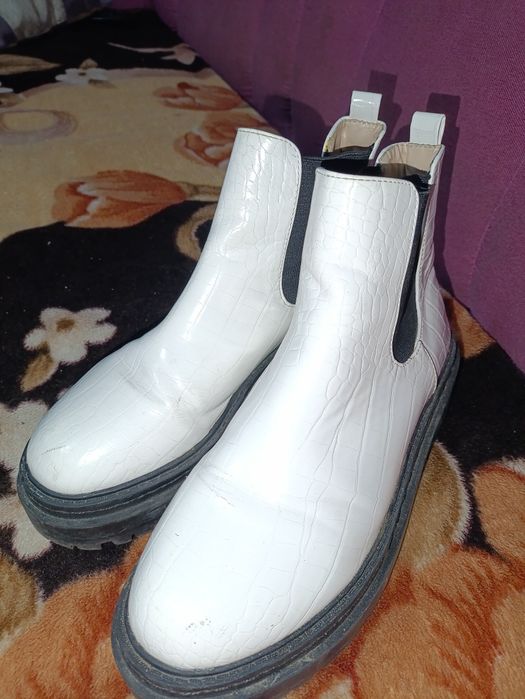 Ботиночки 39 розмір