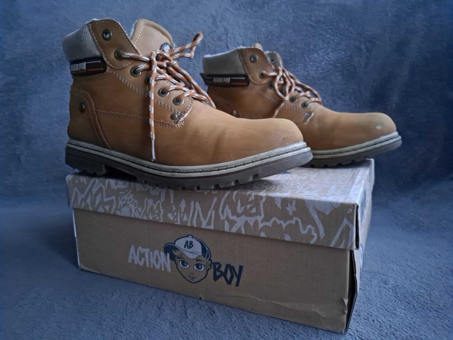 Buty męskie, dla chłopca na jesień/zimę, CCC rozmiar 39, kolor miodowy