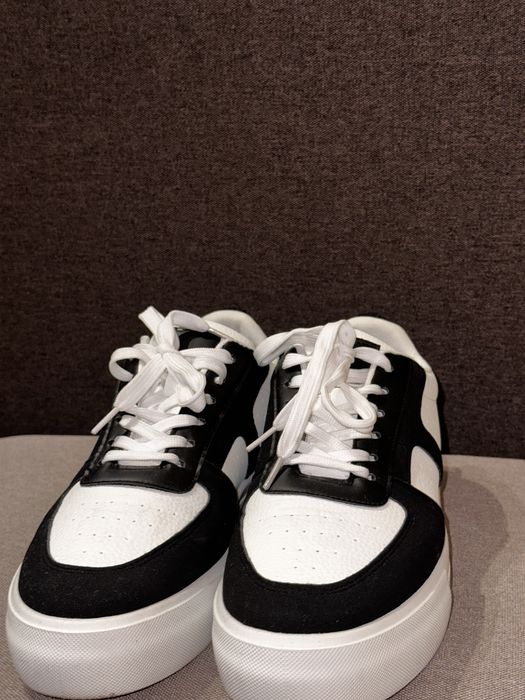 Кросівки 42 розмір ( стелька 28 см )