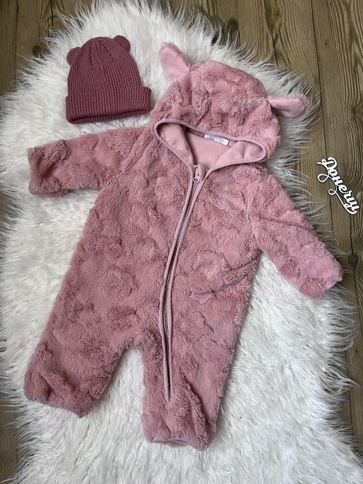 Теплий комбінезон на 3-6 місяців з шапкою