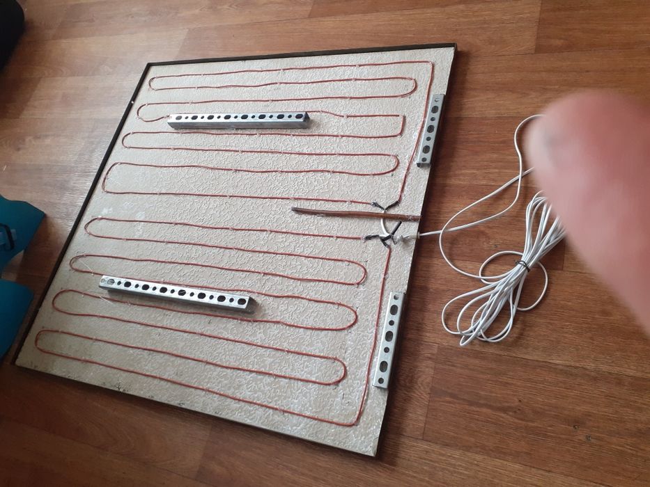 Обогреватель большой экономный.