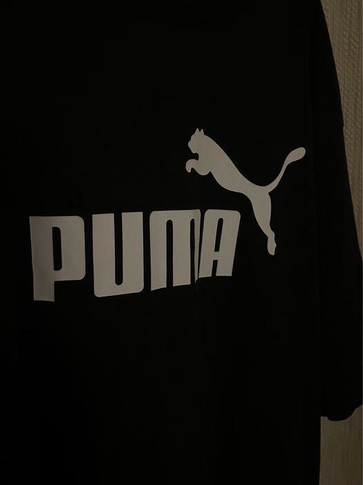 Чорна футболка puma