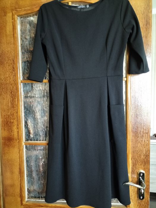 Продам дуже гарну, нову , зручну повсякденну сукню.48