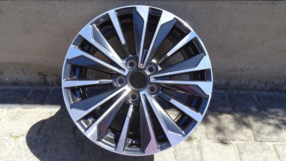 TOYOTA COROLLA E21 7.5Jx17 ET40 5x114.3 - felga
