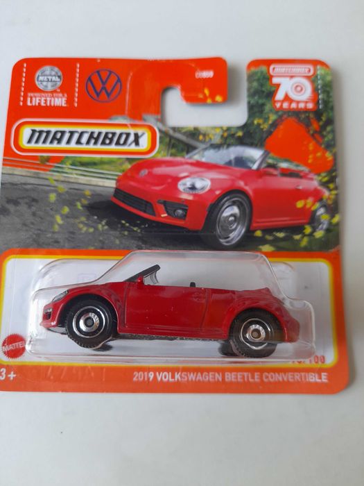 Matchbox 2019 Volkswagen Beetle Convertible czerwony