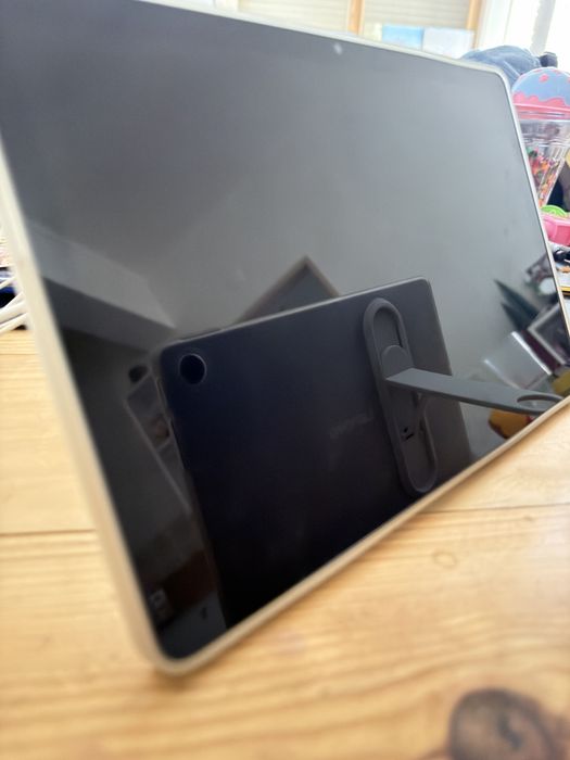 Tablet LENOVO 10.1 - 128 GB - RAM: 4 GB - Cinzento) + Clear Case
