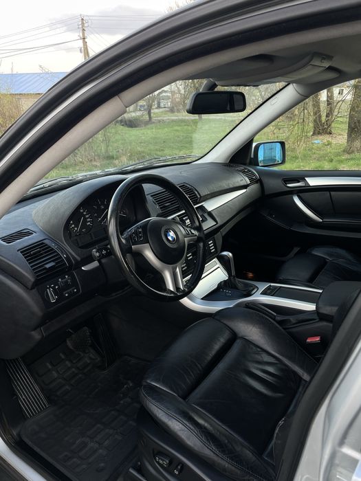 Продаєця BMW X5e53