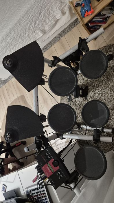 Bateria eletrónica Yamaha DTXplorer