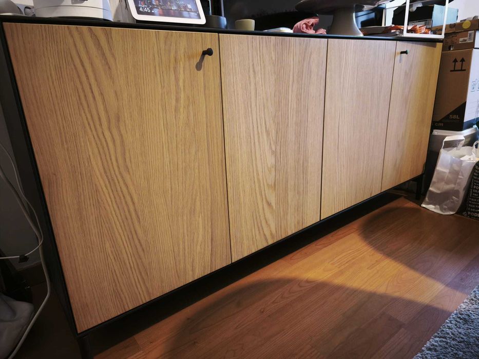 Aparador BOASTAD IKEA – moderno em preto / carvalho – 161×52×75 cm