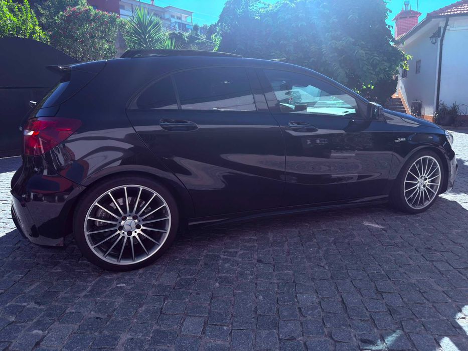 Mercedes-Benz A 45 AMG 4Matic Speedshift 7G-DCT