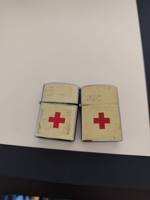 Isqueiro da Cruz Vermelha