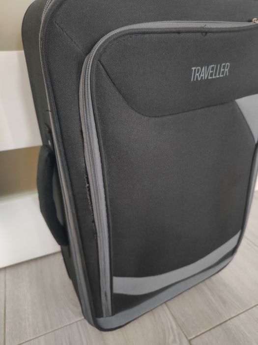 Walizka podróżna na kółkach Traveller