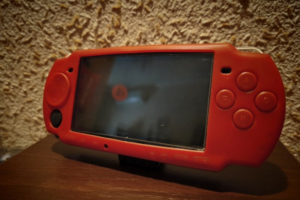 Портативная консоль Sony  PSP 2000