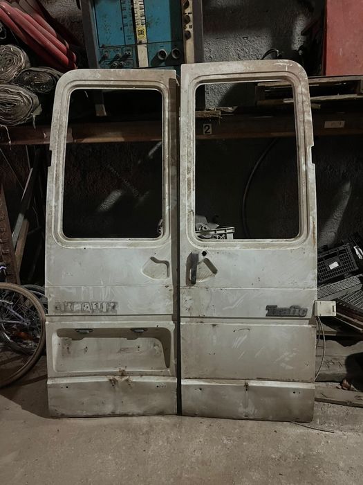 Renault trafique portas