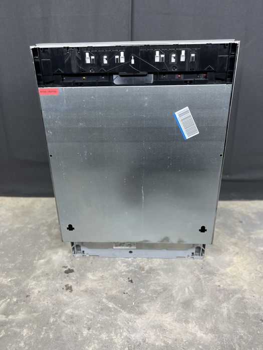 Вбудована посудомийна машина Neff з проекцією