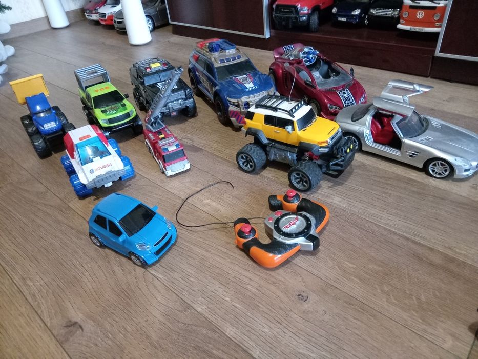 Машина модельки игрушки