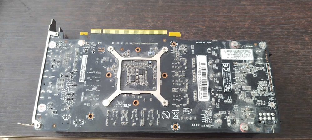 NVIDIA GeForce GTX 1060Ilość pamięci RAM: 6 GB GDDR5