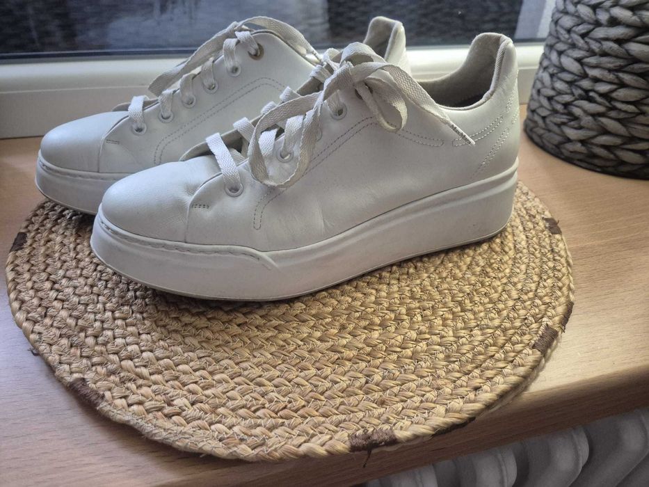 Buty Sportowe Max Mara, używane