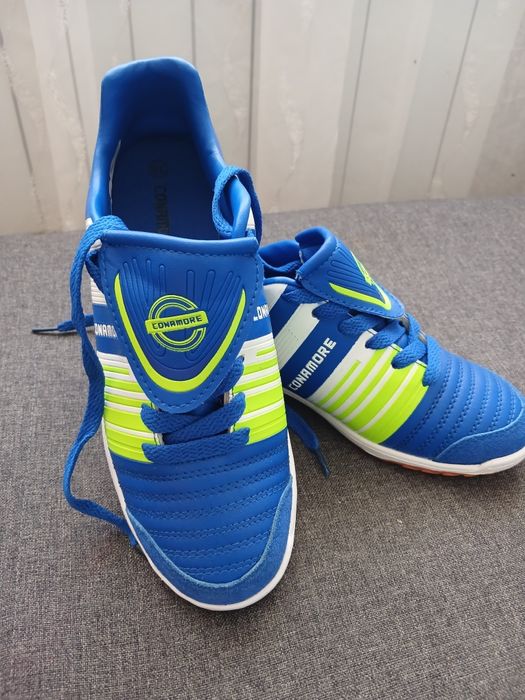 Продам кроссовки