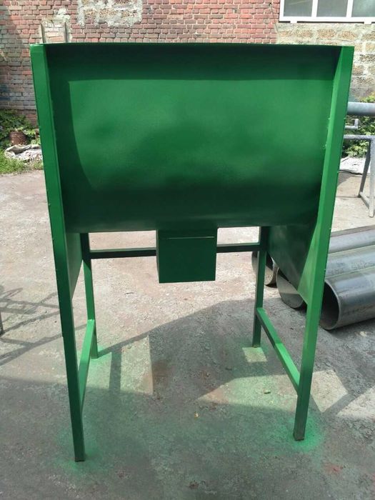 Кормозмішувач кормів, ленточний, горизонтальний міксер 500л