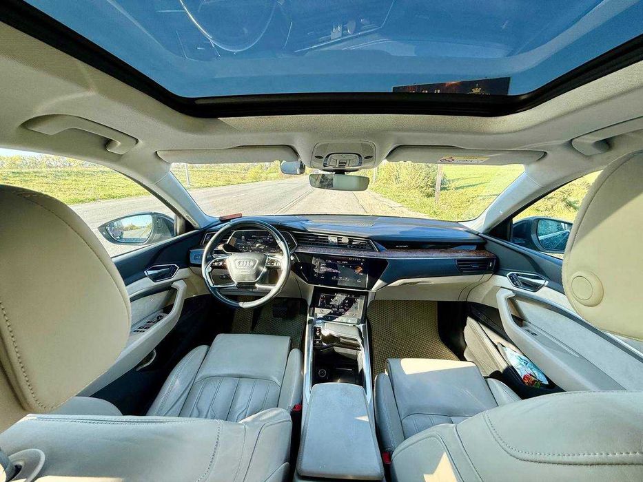 Audi e-tron 2019