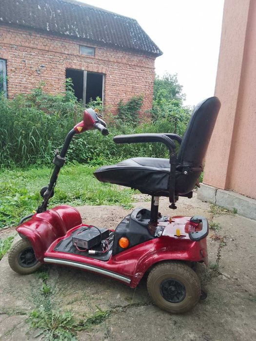 Електроскутер SHOPRIDER для людей з інвалідністю