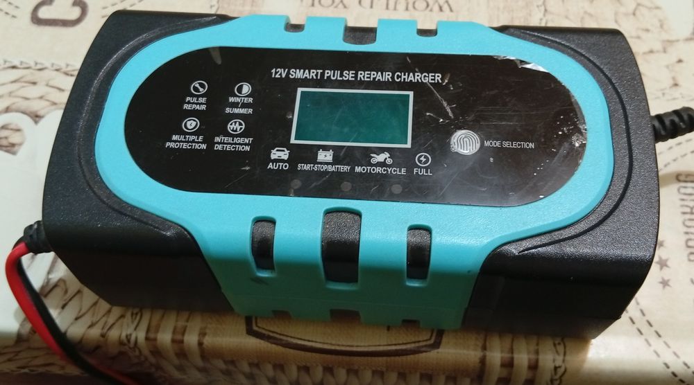 Умнє заряднє устройство.