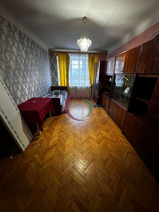 Продається 3-к. кв. з видом на парк Шевченка у самому серці міста!