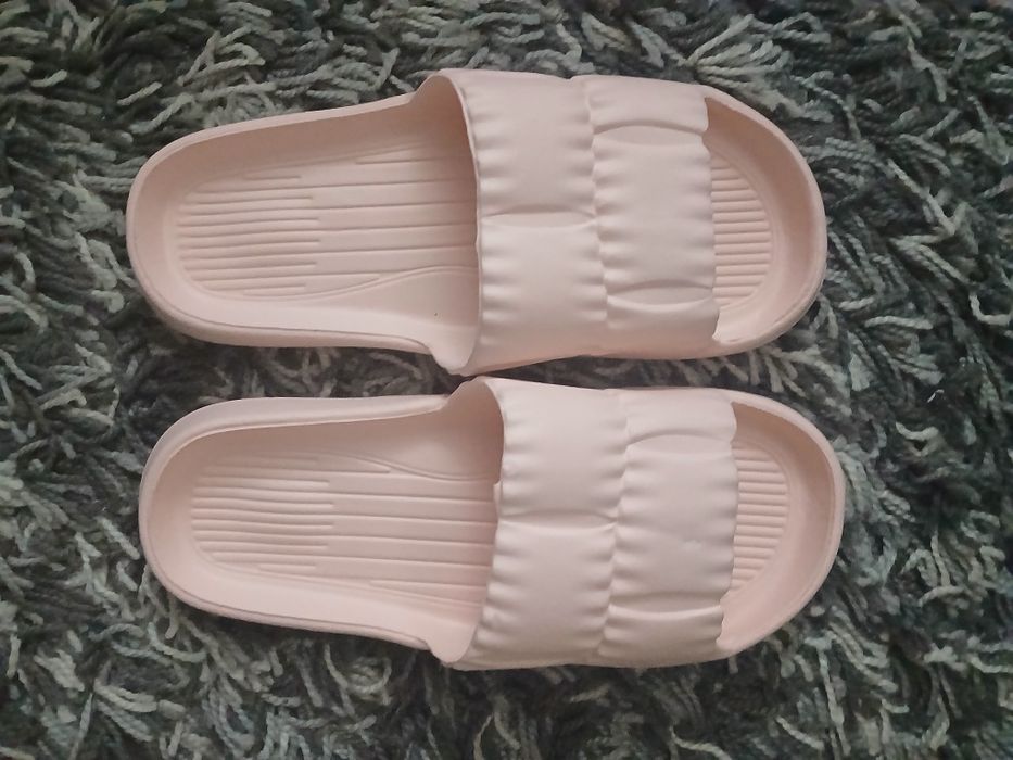 Klapki damskie nowe
