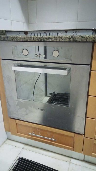 Forno e exaustor usados