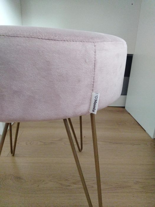 Tapicerowany taboret