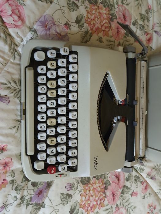 Máquina de escrever antiga