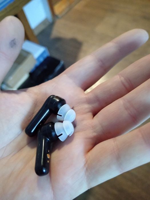 Слуховой аппарат в виде наушников