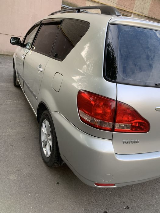 Тойота Авенсіс Версо / Toyota Avensis Verso