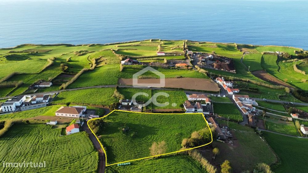 Terreno com 6.672,00 m2 - Lomba da Fazenda - Nordeste