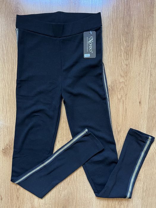 Czarne legginsy ze złotym lampasem