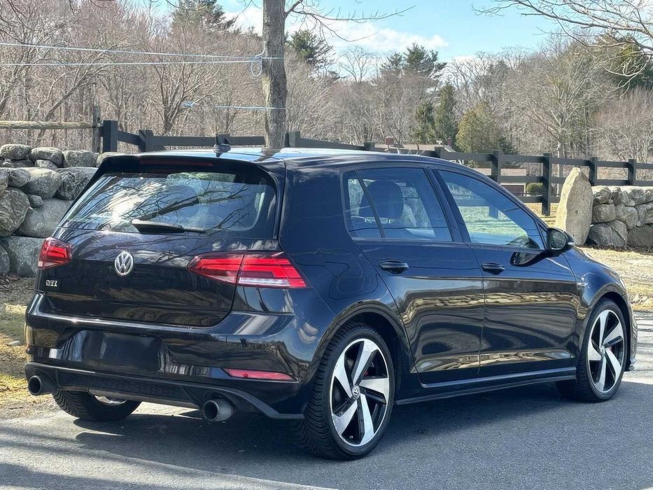 Volkswagen Golf GTI      2018