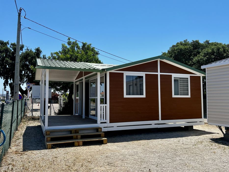 CHALET DESMONTÁVEL COM TERRAÇO COBERTO – PRONTO A INSTALAR