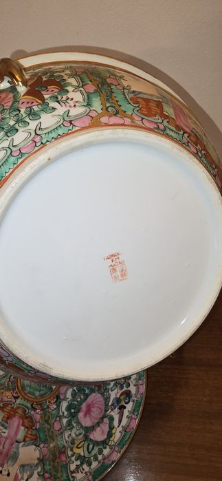 Terrina oriental com tampa e prato – Fabricado em Macau
75,00 €